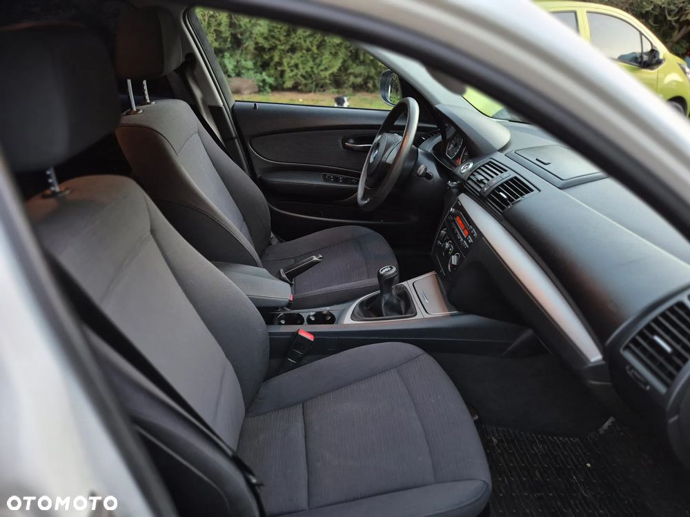 BMW Seria 1 116i - 18