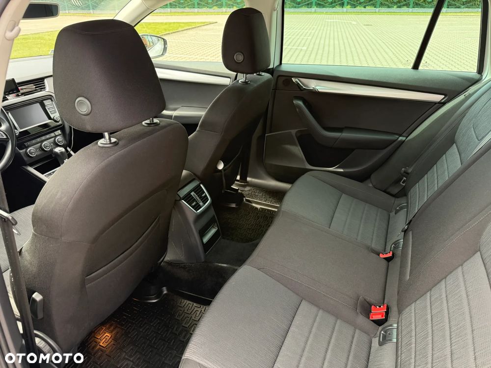 Skoda Octavia 1.8 TSI Elegance DSG - 11