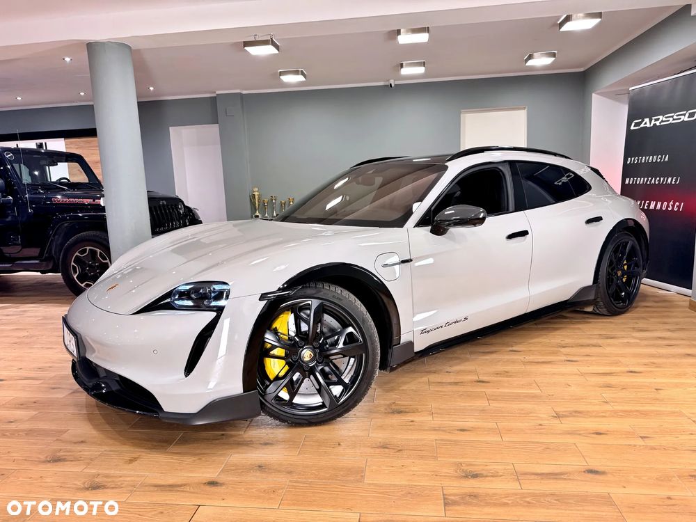 Porsche Taycan - 14