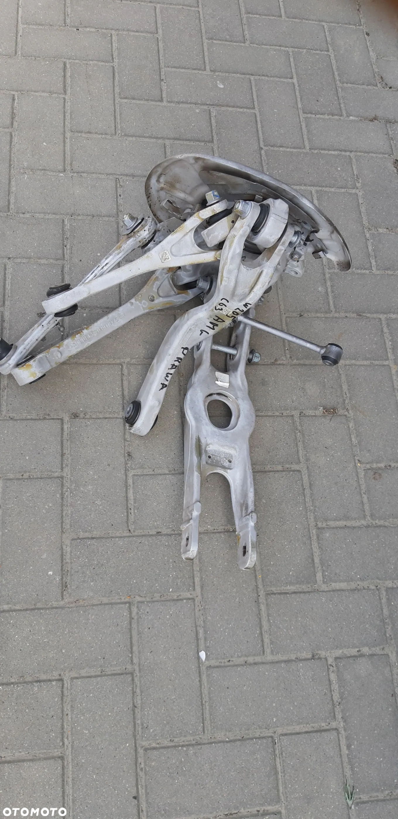 Zawieszenie tylne prawe A2053529900 A2053336200 A2053520601 Mercedes W205 AMG C63 Coupe 2016r - 2