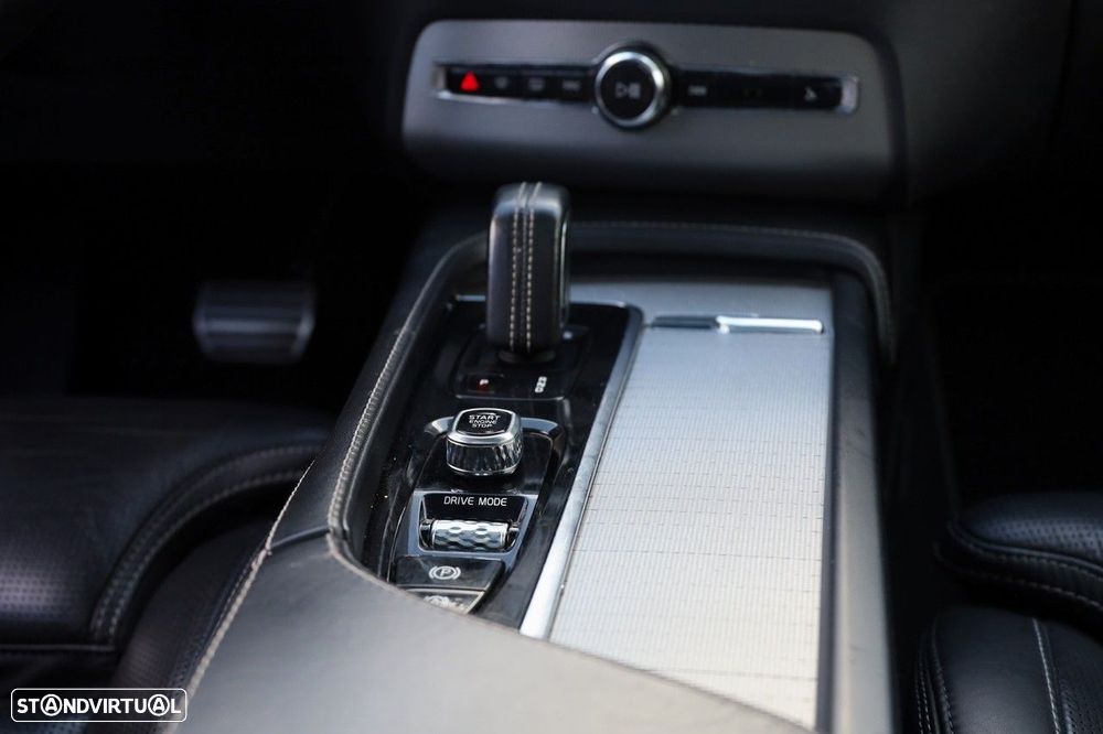 Volvo XC 90 2.0 B5 R-Design AWD - 27