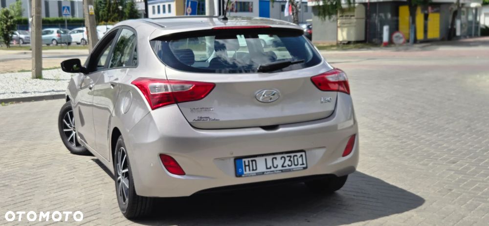 Hyundai i30 1.6 CRDi Premium - 10