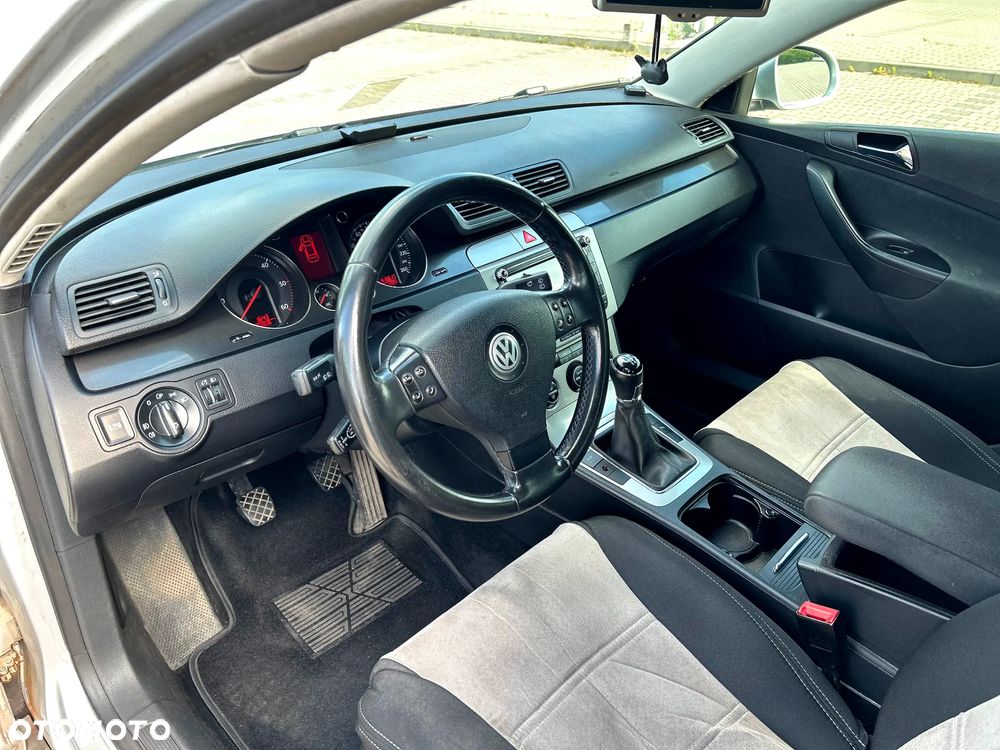 Volkswagen Passat 1.9 TDI Comfortline - 12