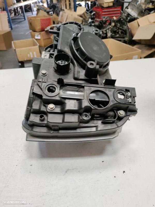 Farol Frente Direito / Otica Direita Land Rover Range Rover Sport (L32 - 9