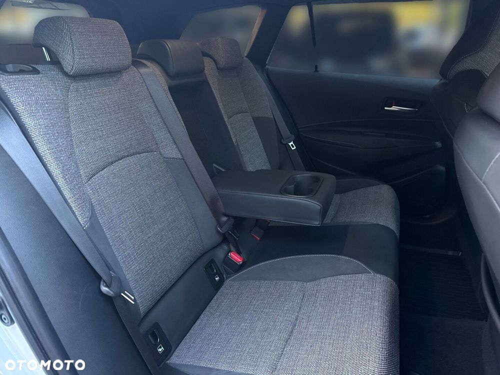 Toyota Corolla - 16