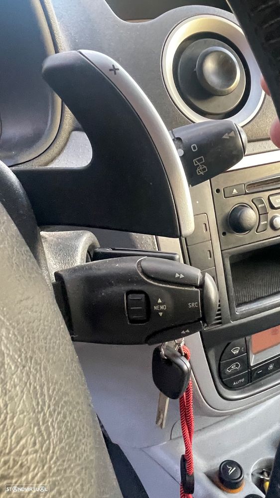 Citroën C3 1.4 HDi Exclusive Sensodrive - 8