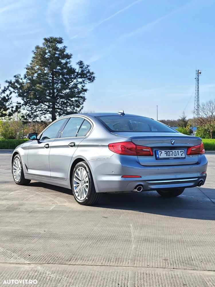 BMW Seria 5 520d Aut. Luxury Line - 7