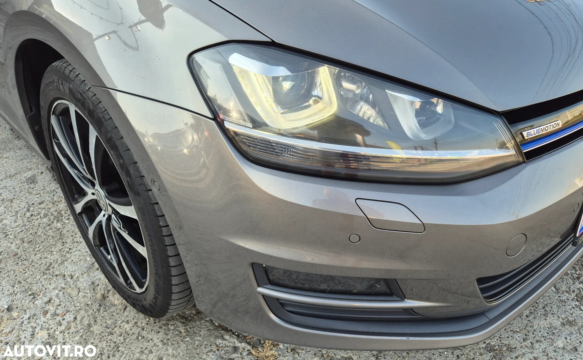 Volkswagen Golf - 8