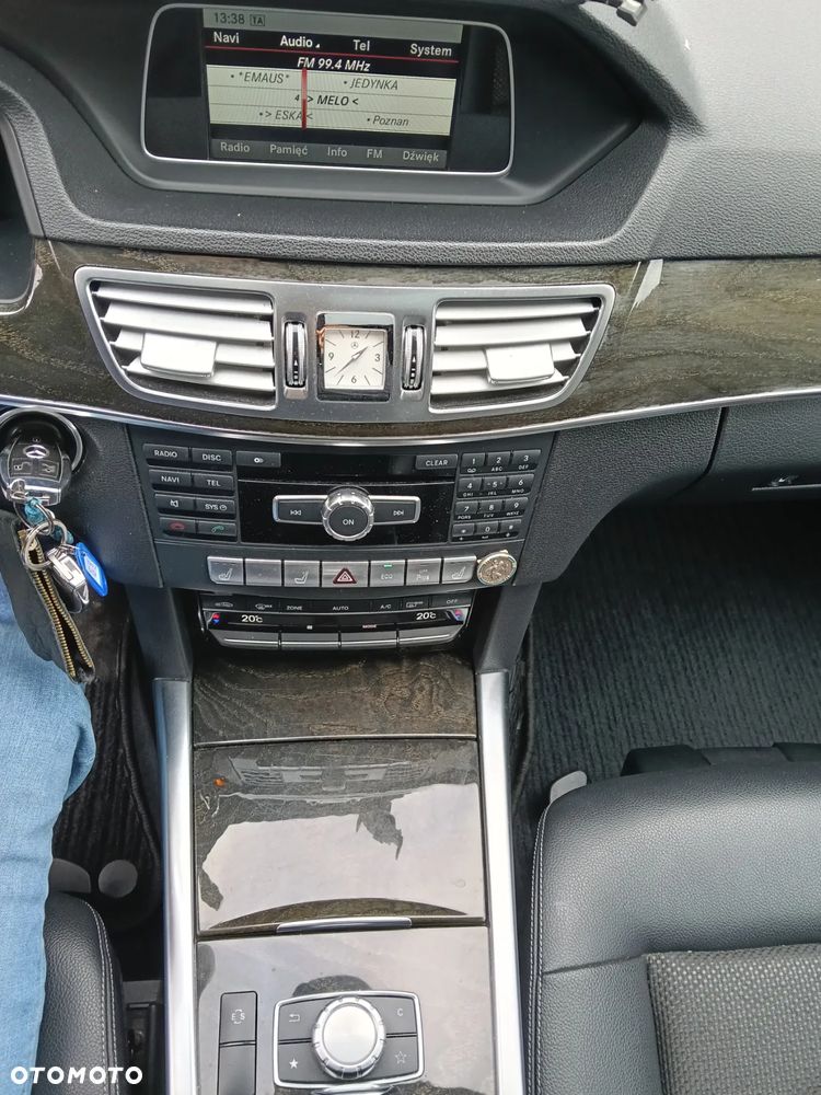 Mercedes-Benz Klasa E 220 CDI 7G-TRONIC Avantgarde - 19