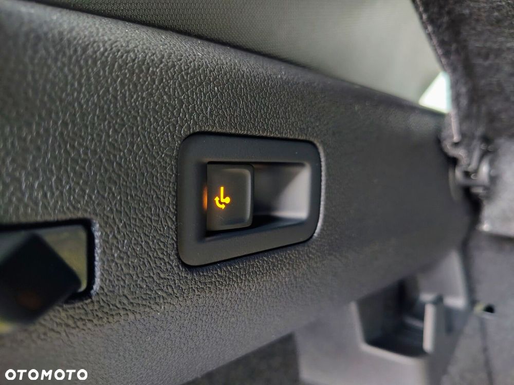 Volkswagen T-Roc - 12