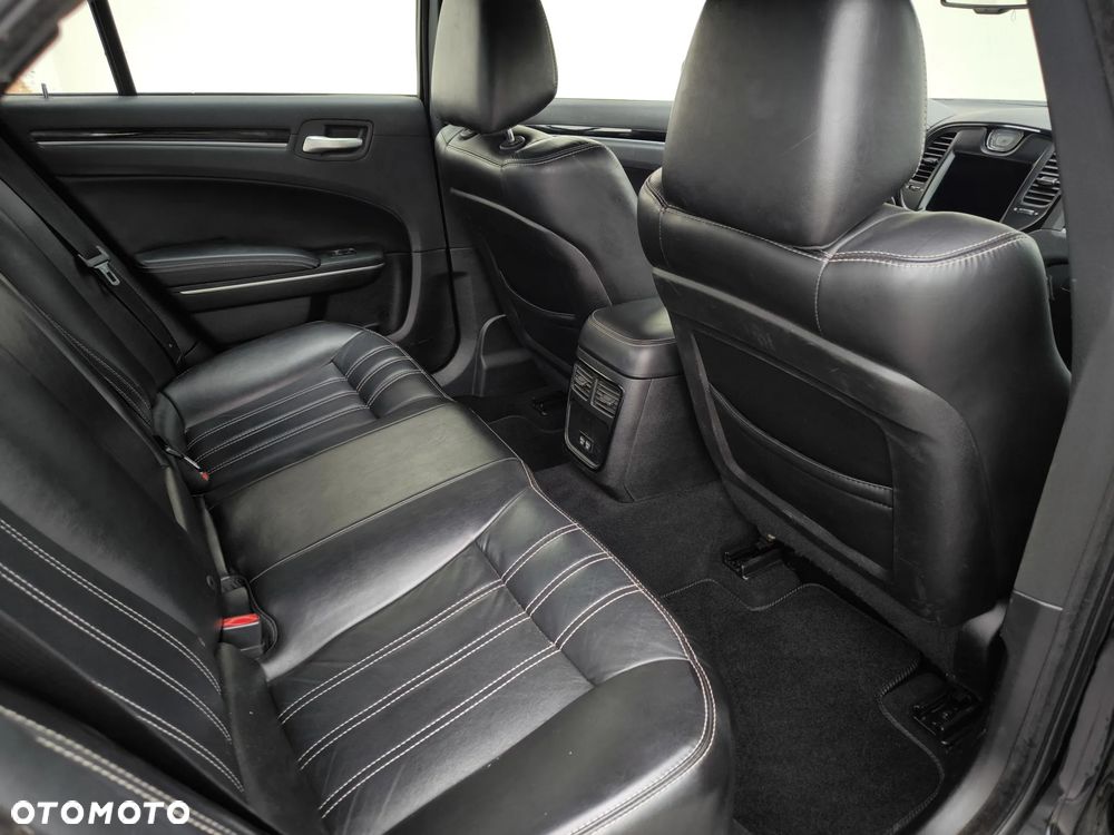 Chrysler 300 - 13