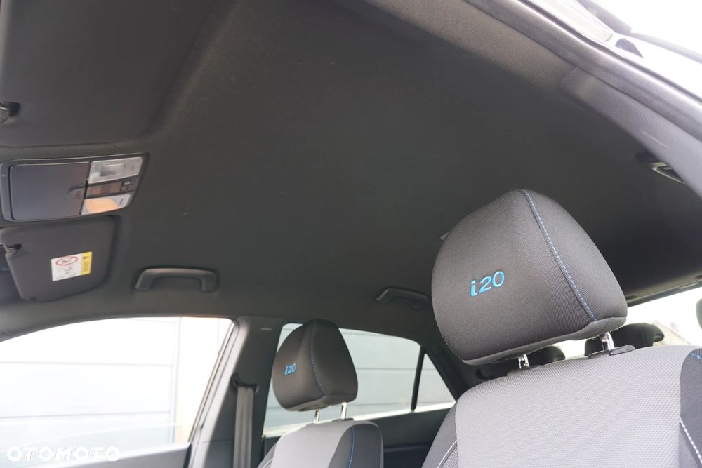 Hyundai i20 1.2 YES Gold - 34