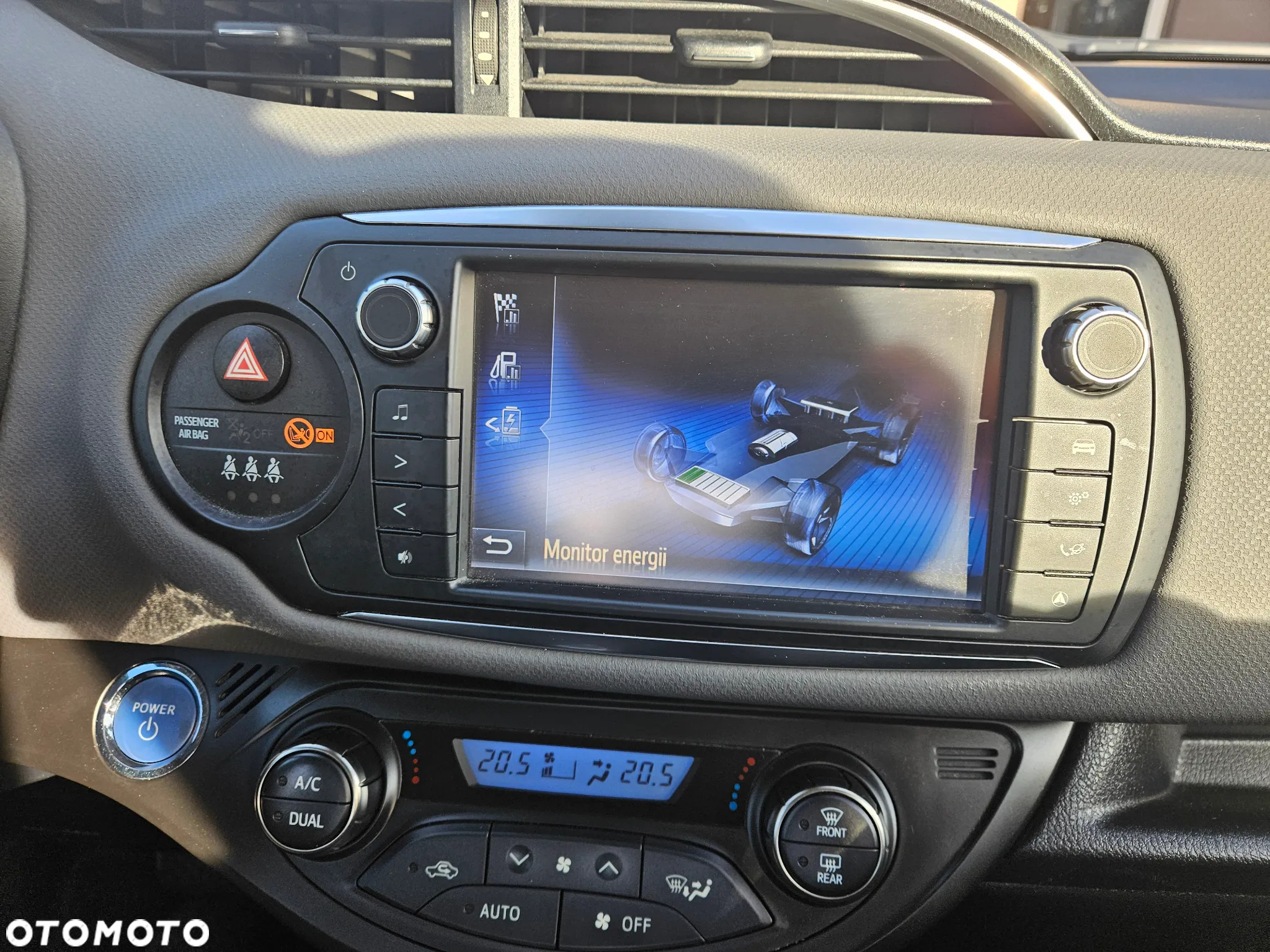Toyota Yaris Hybrid 1.5 VVT-i Comfort - 26