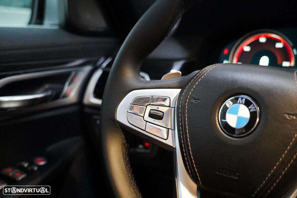 BMW 730 d Pack M - 29