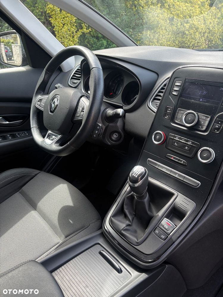 Renault Scenic - 21