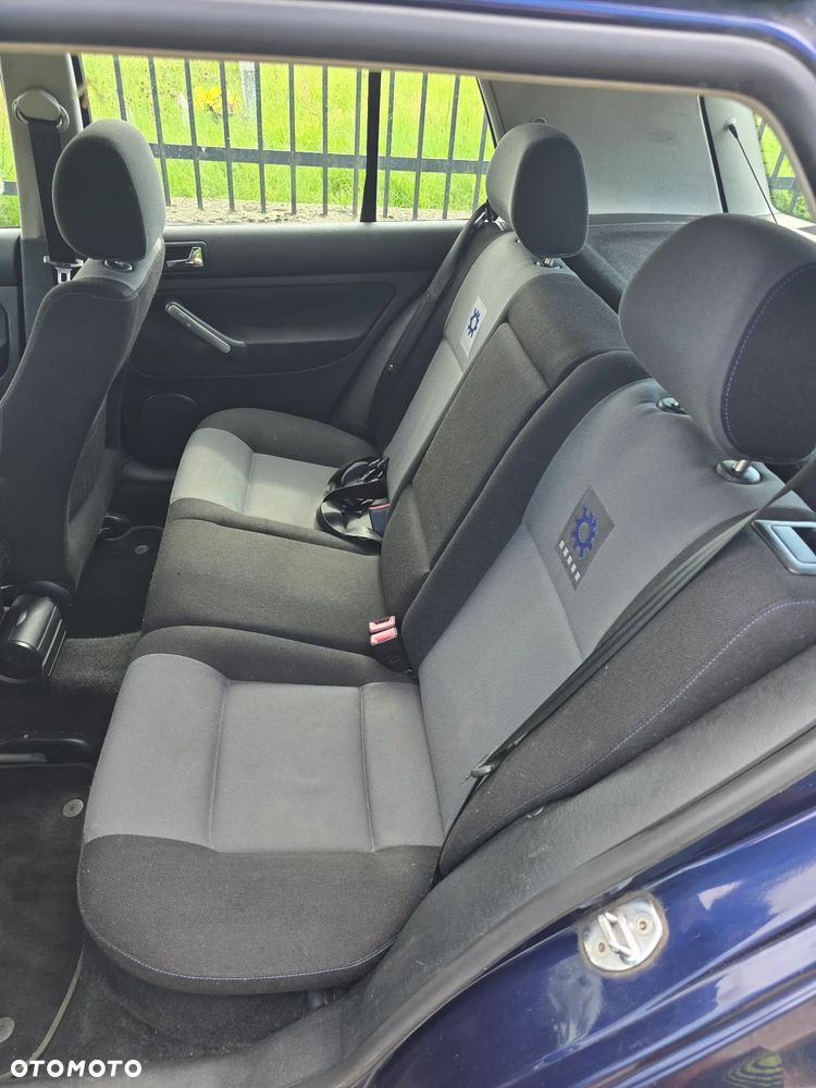 Volkswagen Golf - 8