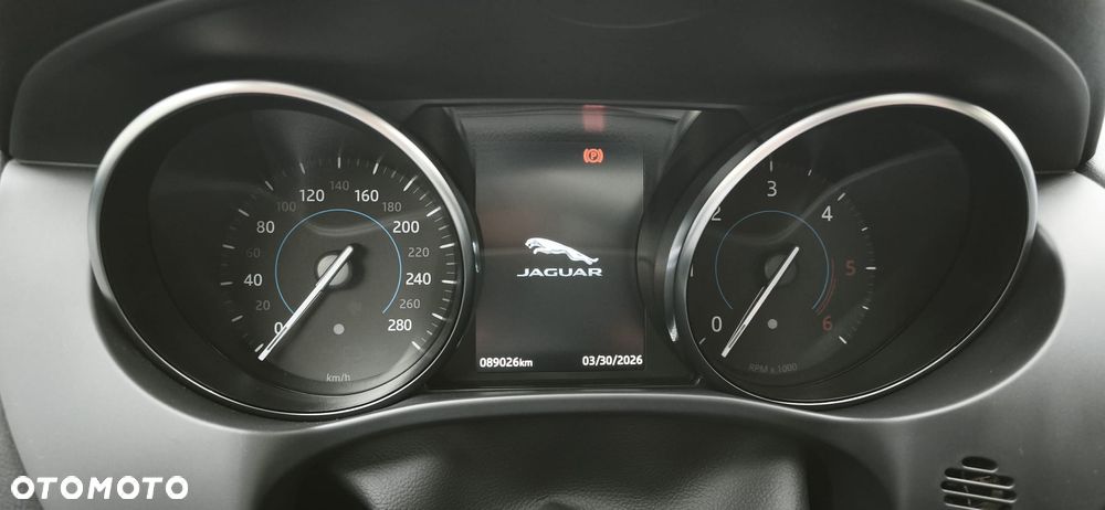 Jaguar F-Pace 2.0 i4D RWD Pure - 17