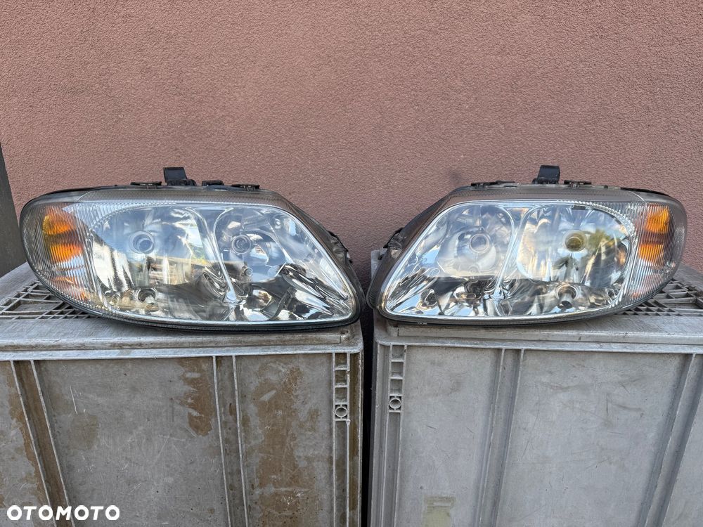 Lampa przednia CHRYSLER VOYAGER DODGE CARAVAN KOMPLET EUROPA ORYGINALNE - 1