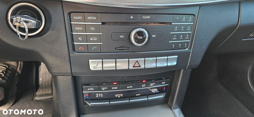 Mercedes-Benz Klasa E 200 CDI 7G-TRONIC Elegance - 11