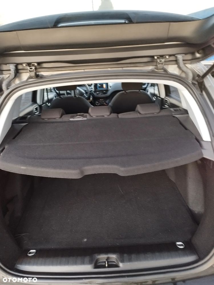 Peugeot 2008 - 9