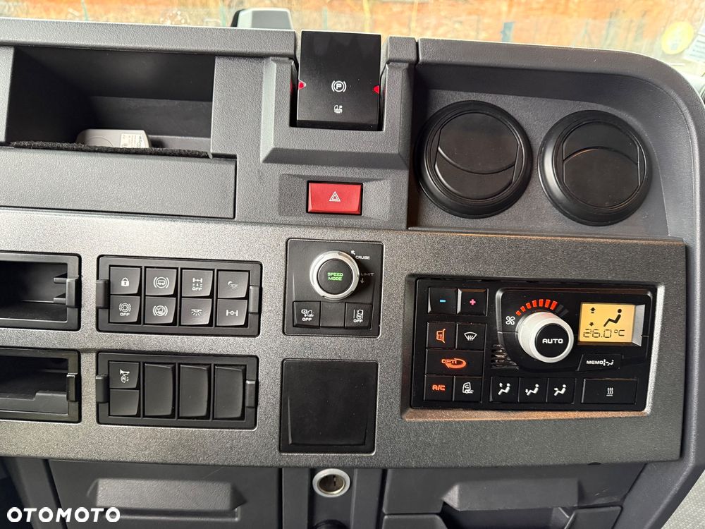 Renault T480 *SLEPPER CAB* KLIMA POSTOJOWA* LODOWKA* 315/70* 2 BAKI* Z Francji - 18