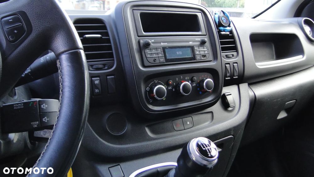 Renault Trafic - 15