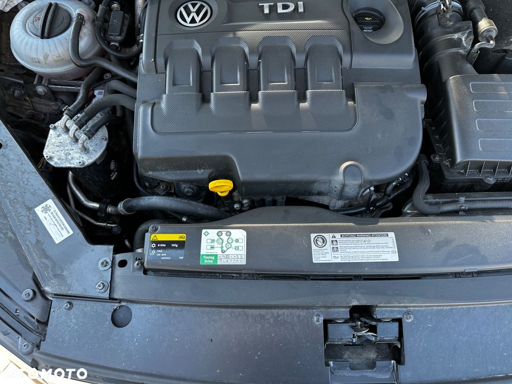 Volkswagen Passat 2.0 TDI SCR 4Mot DSG Highline - 11