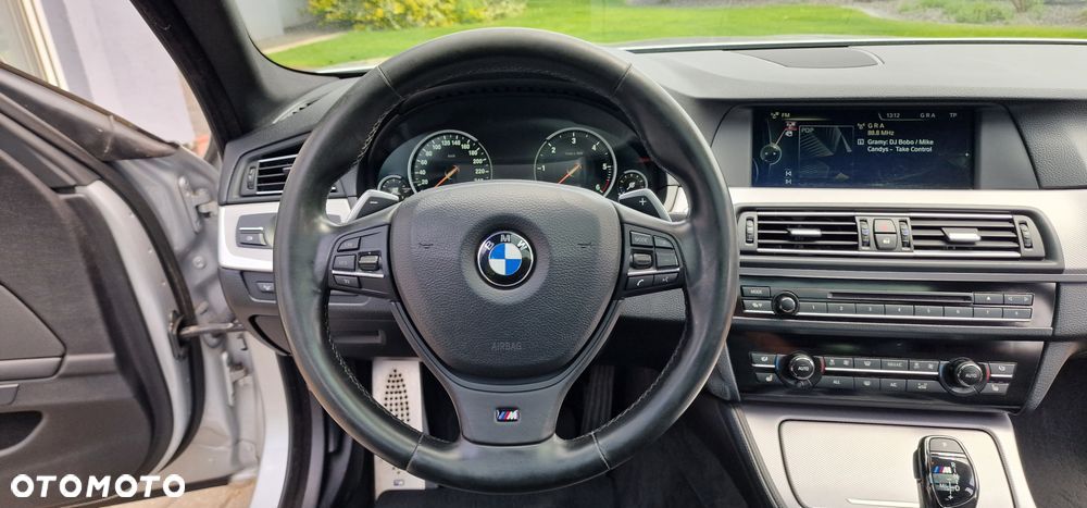 BMW Seria 5 M550d xDrive Touring Sport-Aut - 18