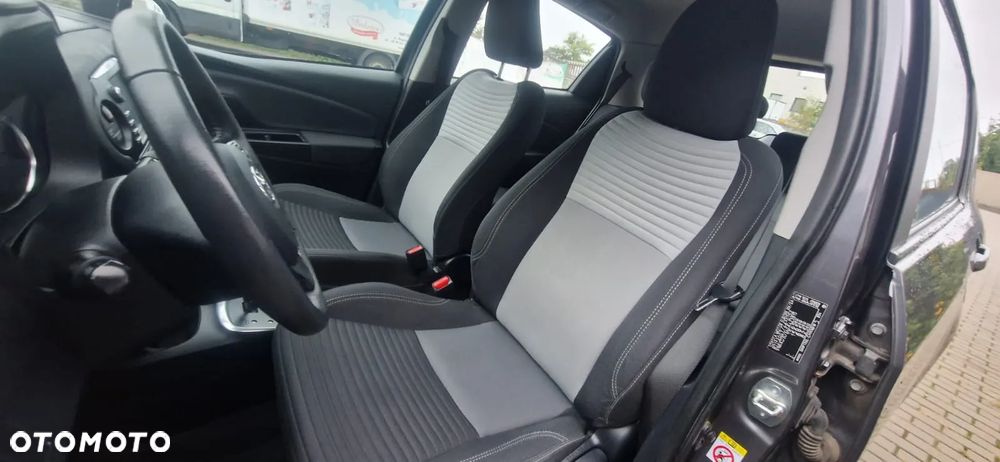 Toyota Yaris 1.5 VVT-i Team Deutschland - 9