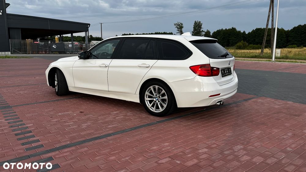 BMW Seria 3 - 23
