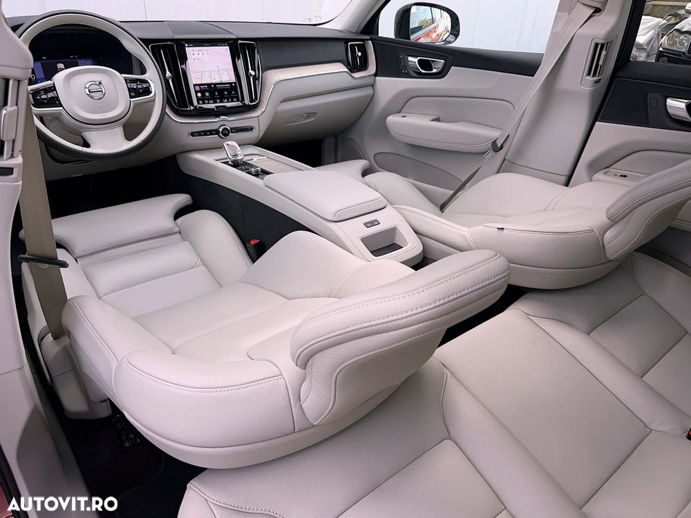 Volvo XC 60 B4 B Plus Dark - 19