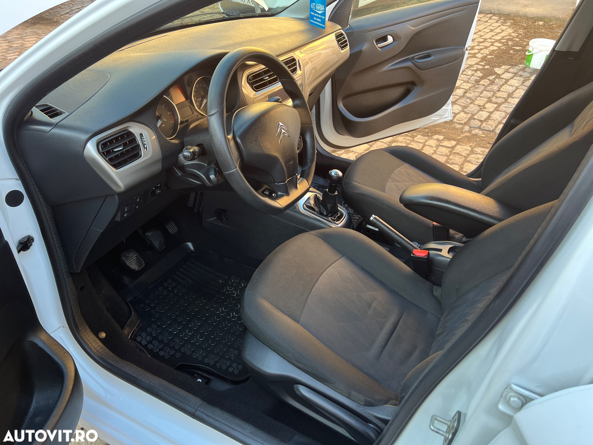 Citroën C-Elysée 1.2 PureTech BVM Live - 17