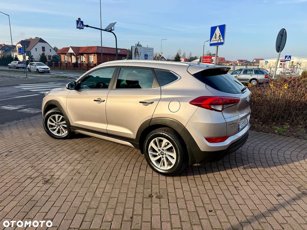 Hyundai Tucson 1.7 CRDI BlueDrive TourdePologne 2WD - 4