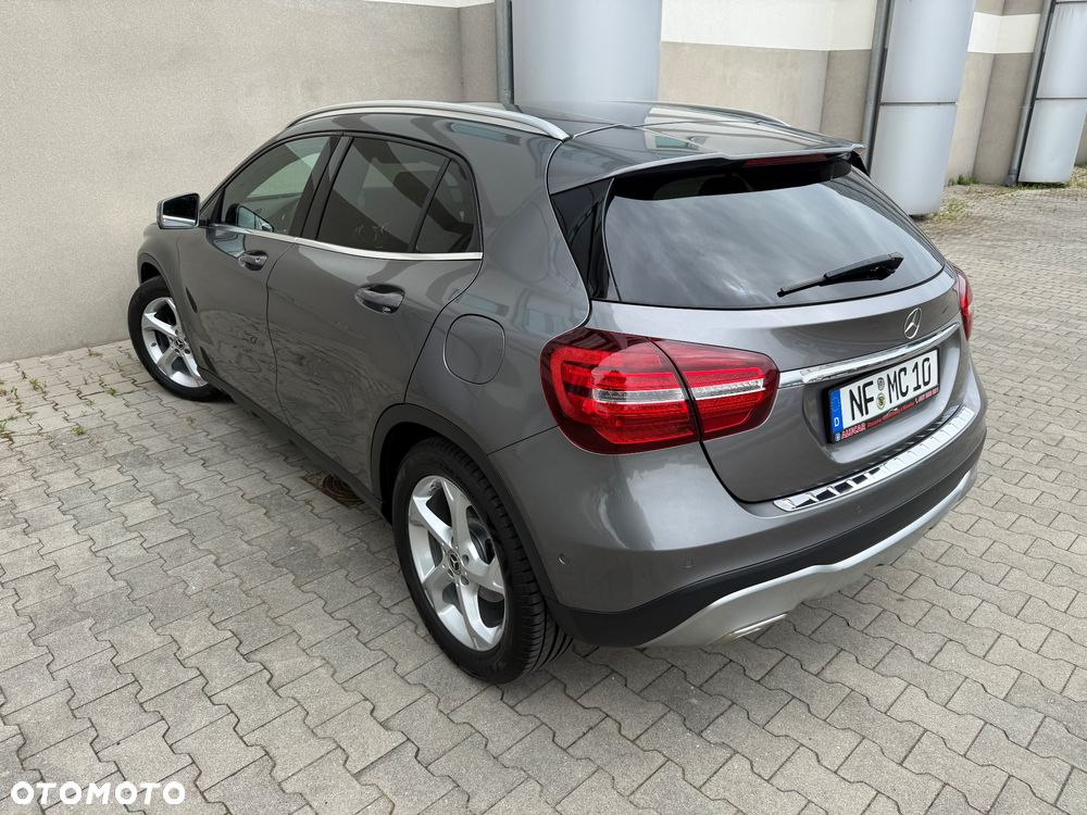 Mercedes-Benz GLA 180 7G-DCT Peak Edition - 5