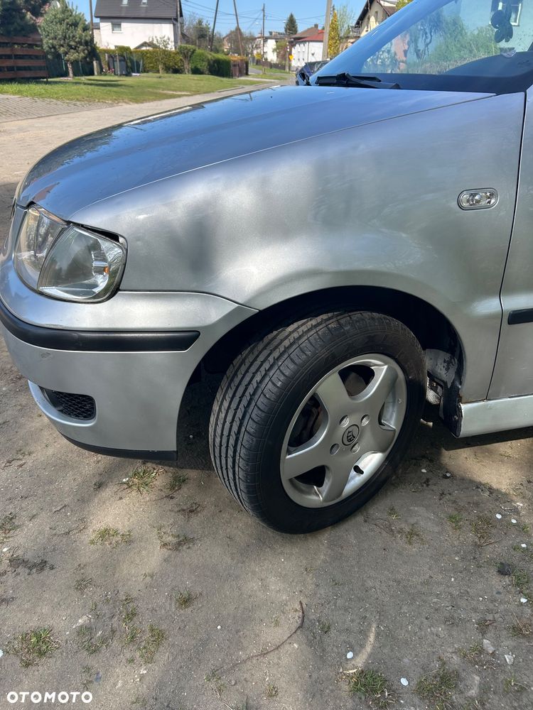 Volkswagen Polo 1.4 16V Comfortline - 5