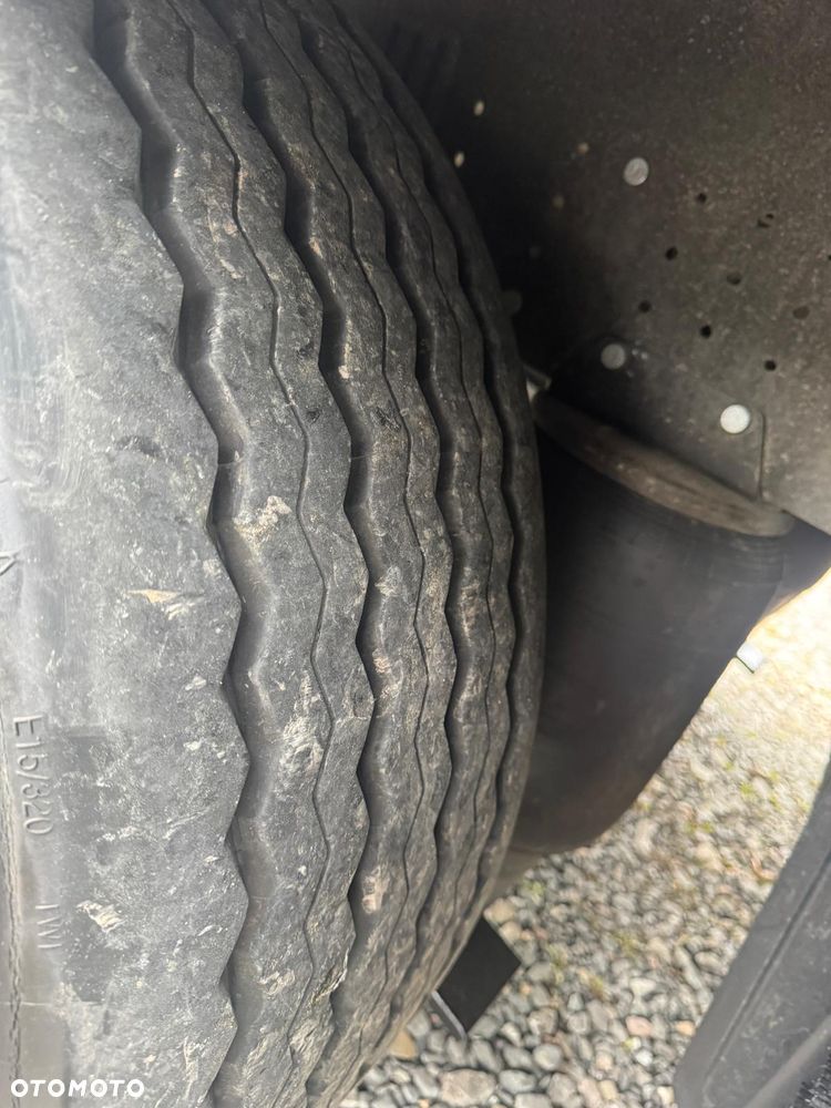 Schmitz Cargobull VARIOS- naczepa typu Standard lub Mega Dach podnoszony regulowany 5 sztuk Sprzedam. Koła 385/55R22,5 - 14