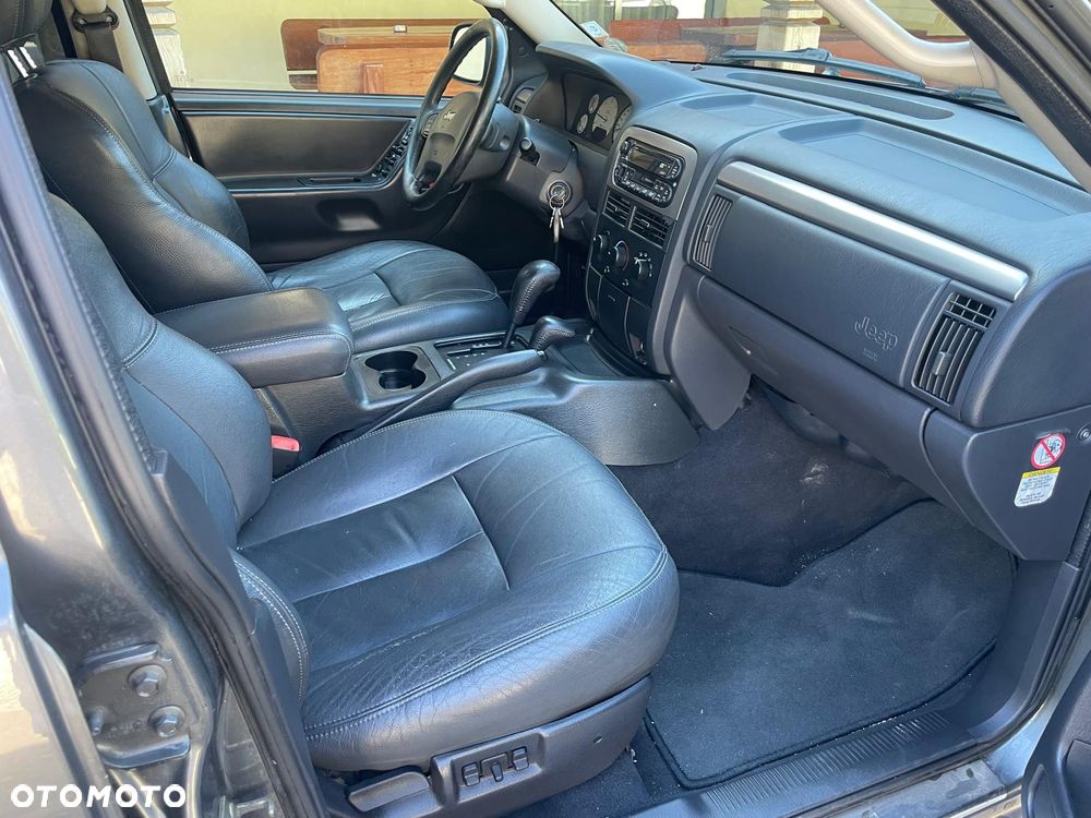 Jeep Grand Cherokee - 11