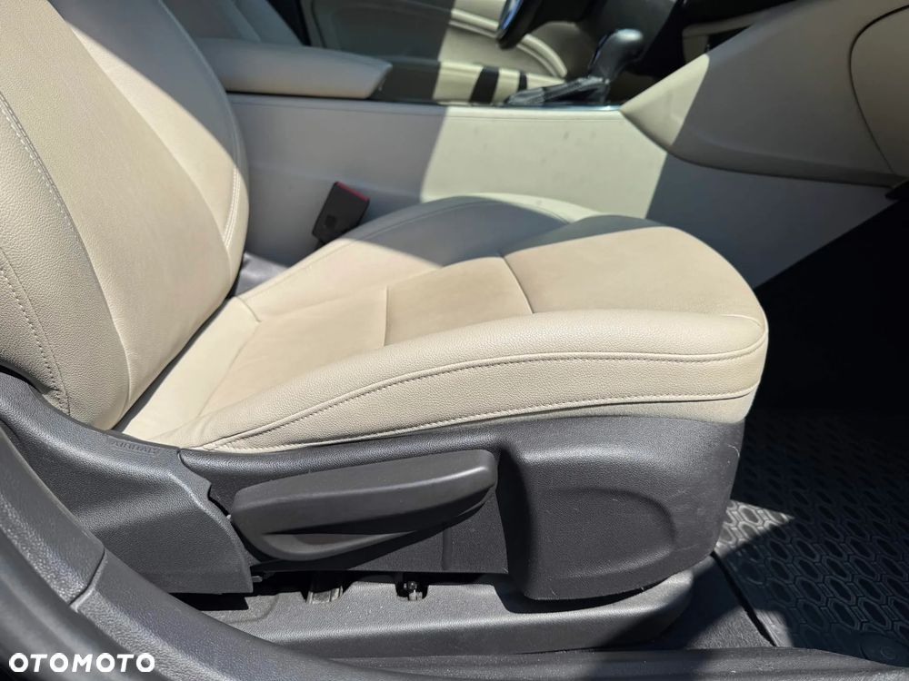 Opel Insignia 1.5 T Innovation S&S - 19