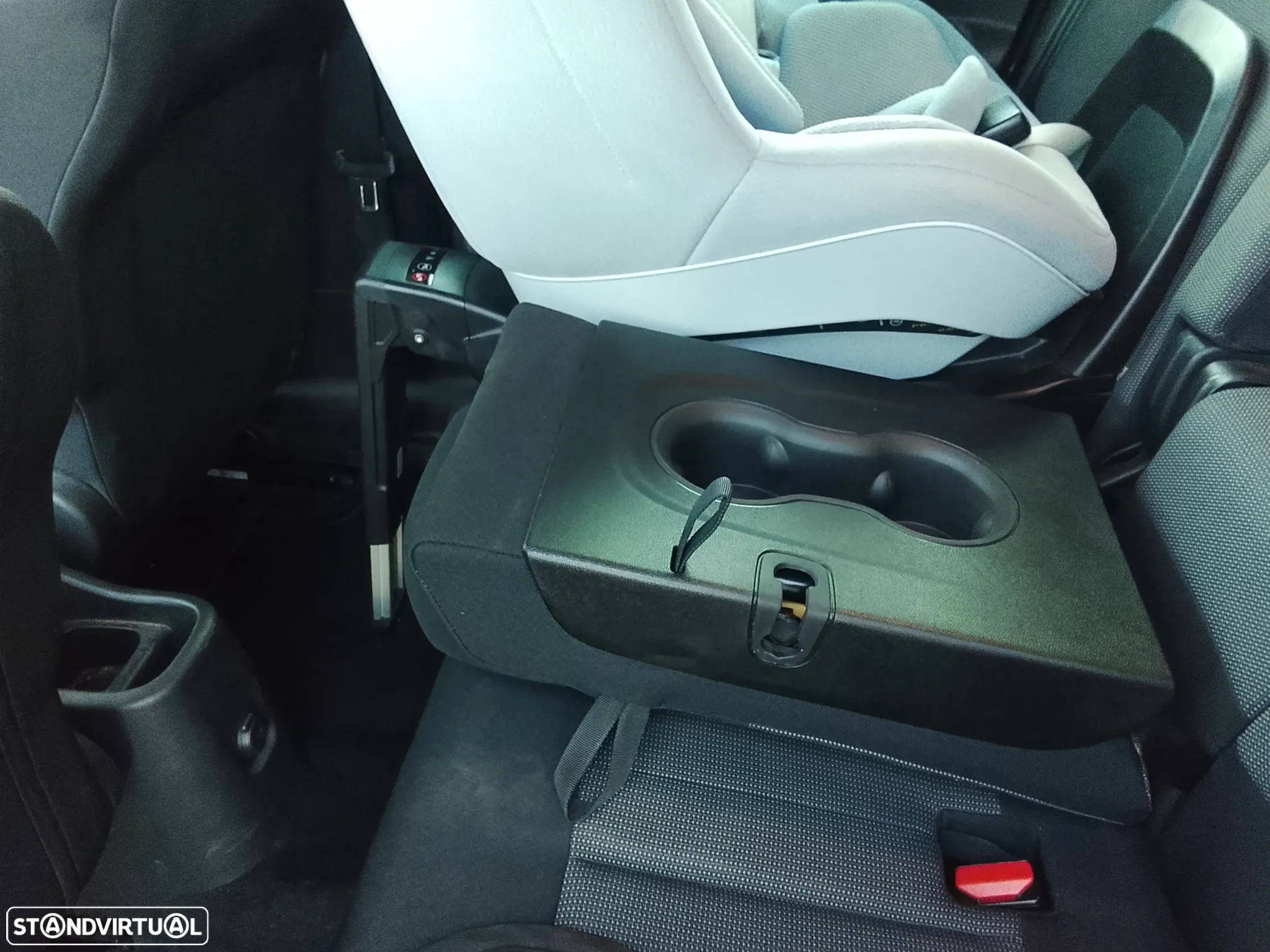 Citroën C3 Aircross 1.2 PureTech Shine - 16