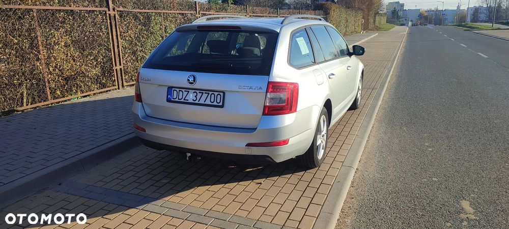 Skoda Octavia 1.6 TDI Ambition - 8