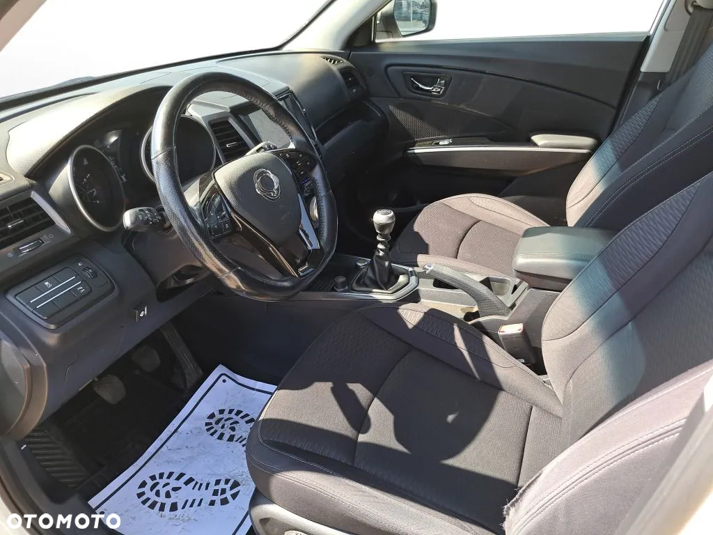 SsangYong/KGM XLV - 11