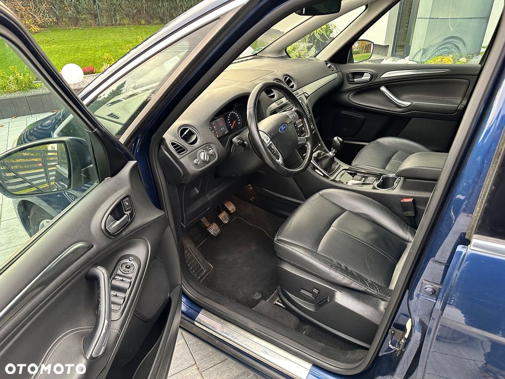 Ford S-Max - 9