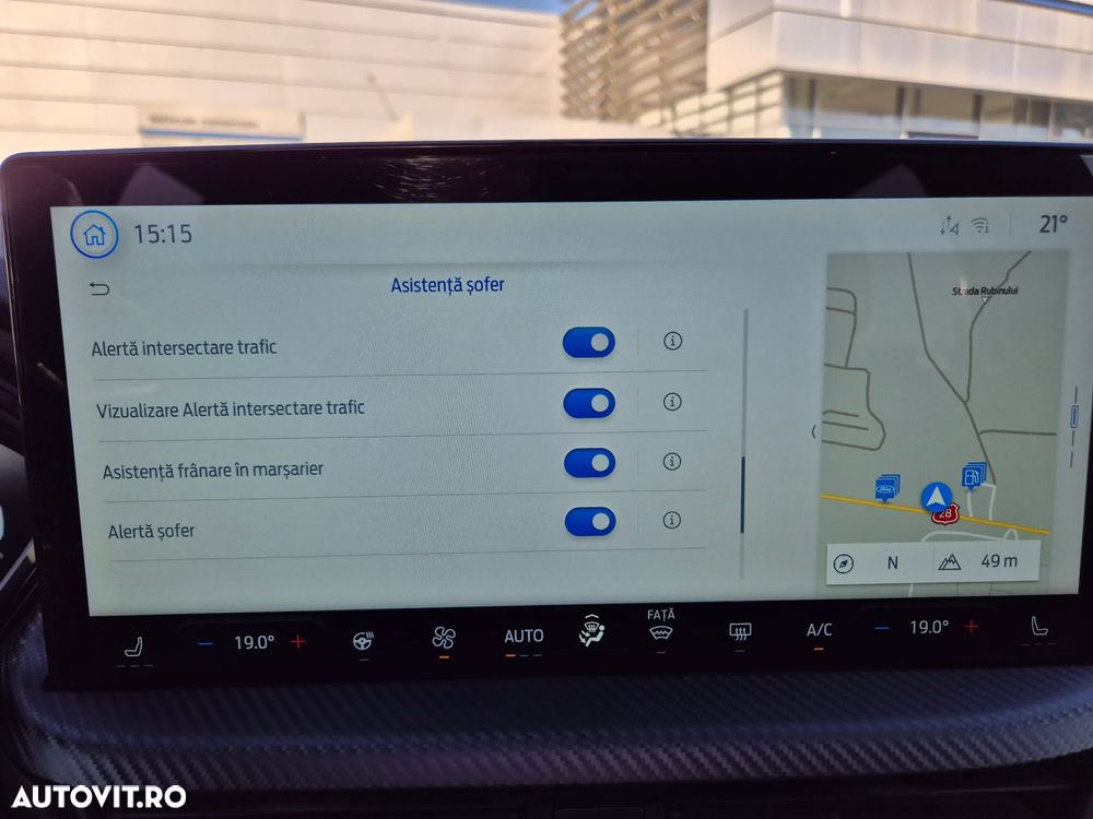 Ford Kuga 2.5 Duratec FWD PHEV ST-Line X - 32