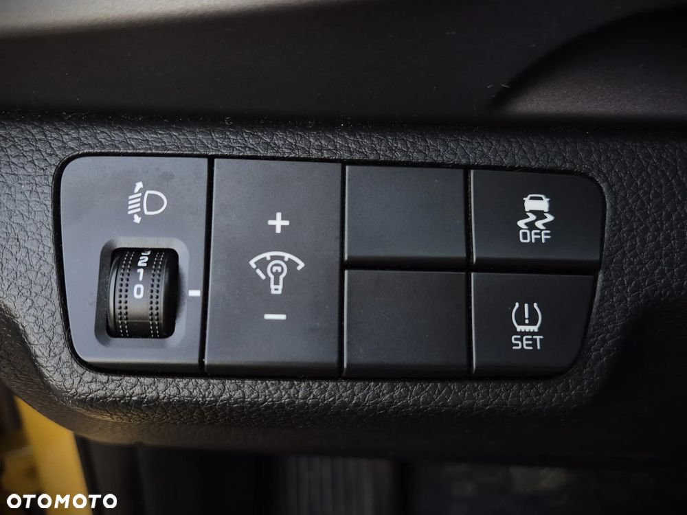 Kia Stonic 1.4 L - 23