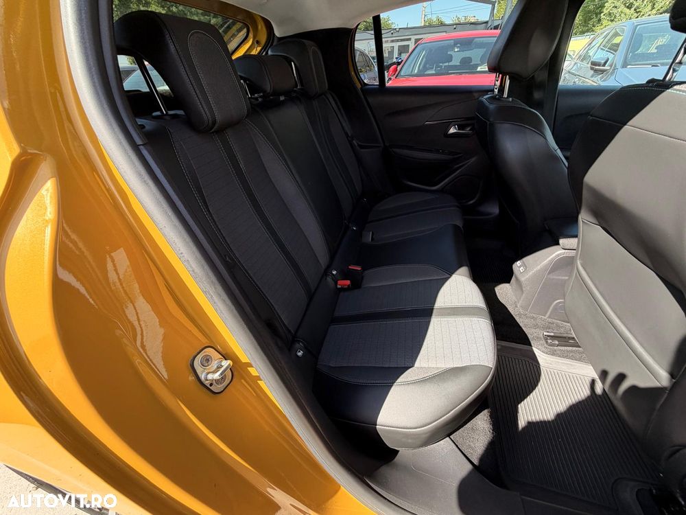 Peugeot 208 1.2 L PureTech STT Allure - 18
