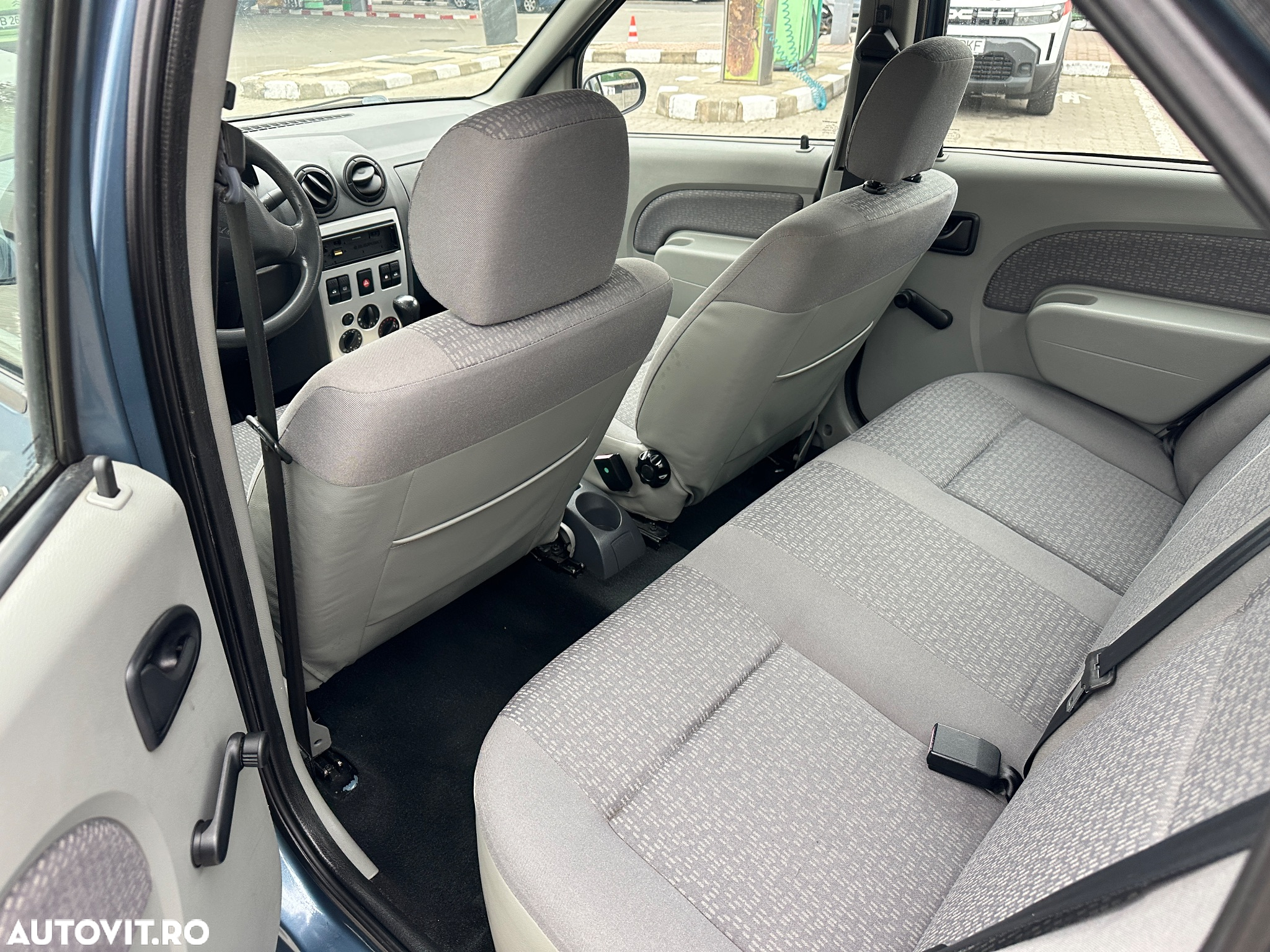 Dacia Logan - 5