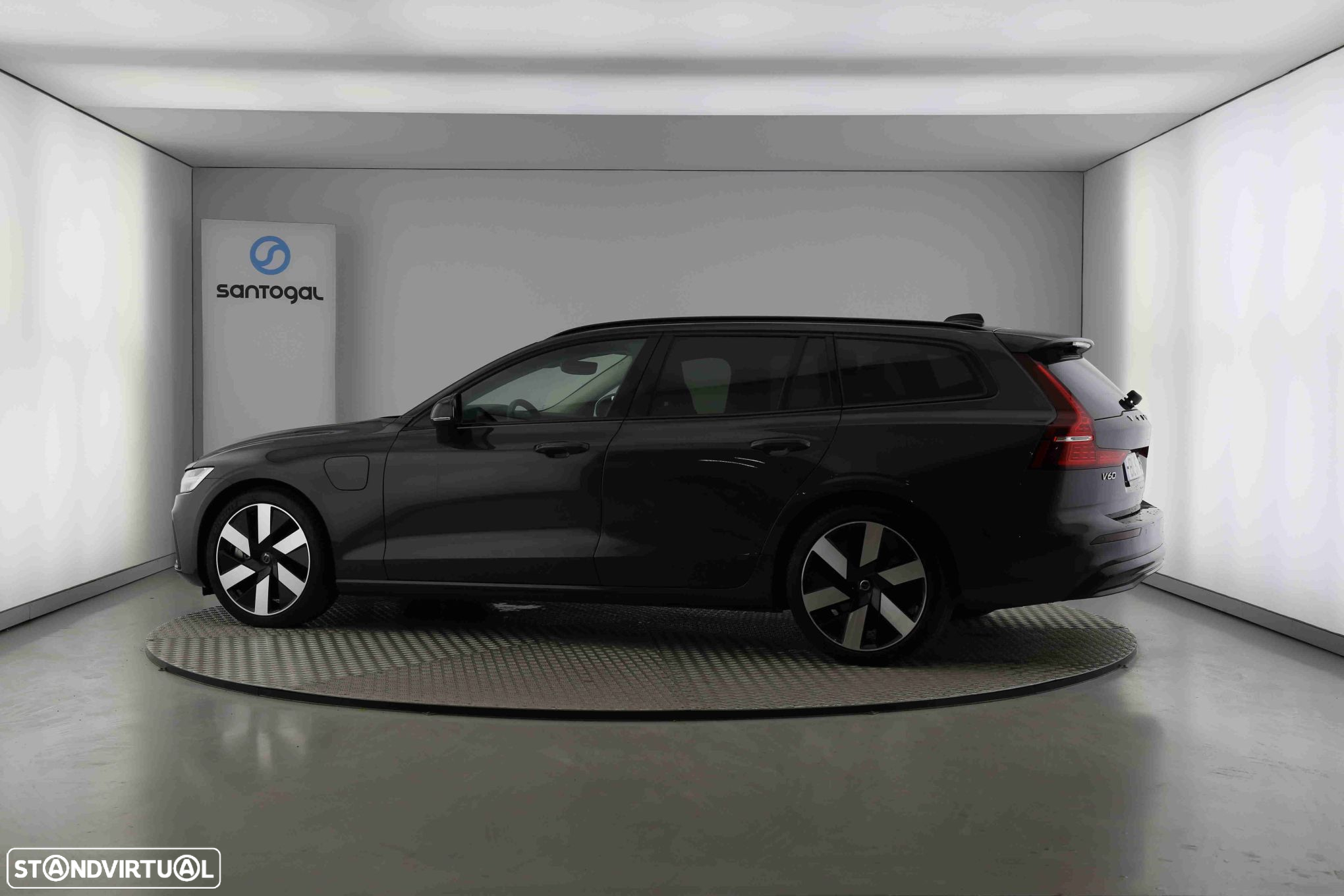 Volvo V60 2.0 T6 AWD TE Plus Dark - 4