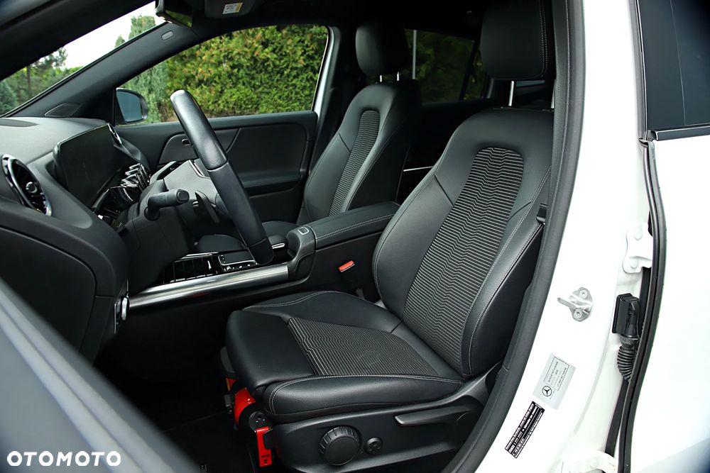Mercedes-Benz GLA 200 Style - 20