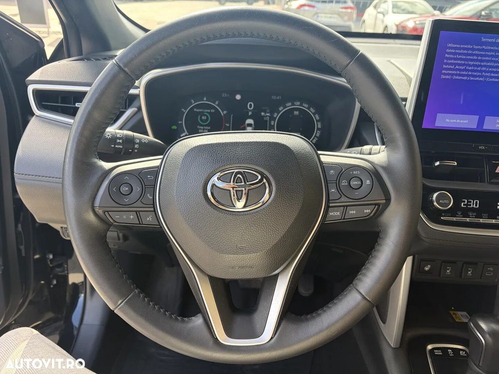 Toyota Corolla Cross - 18