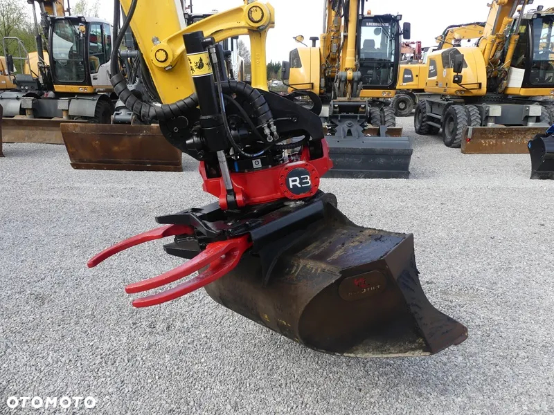 Komatsu PW98MR-8 ROTOTILT ZE SZCZYPCAMI / Z Niemiec // - 33
